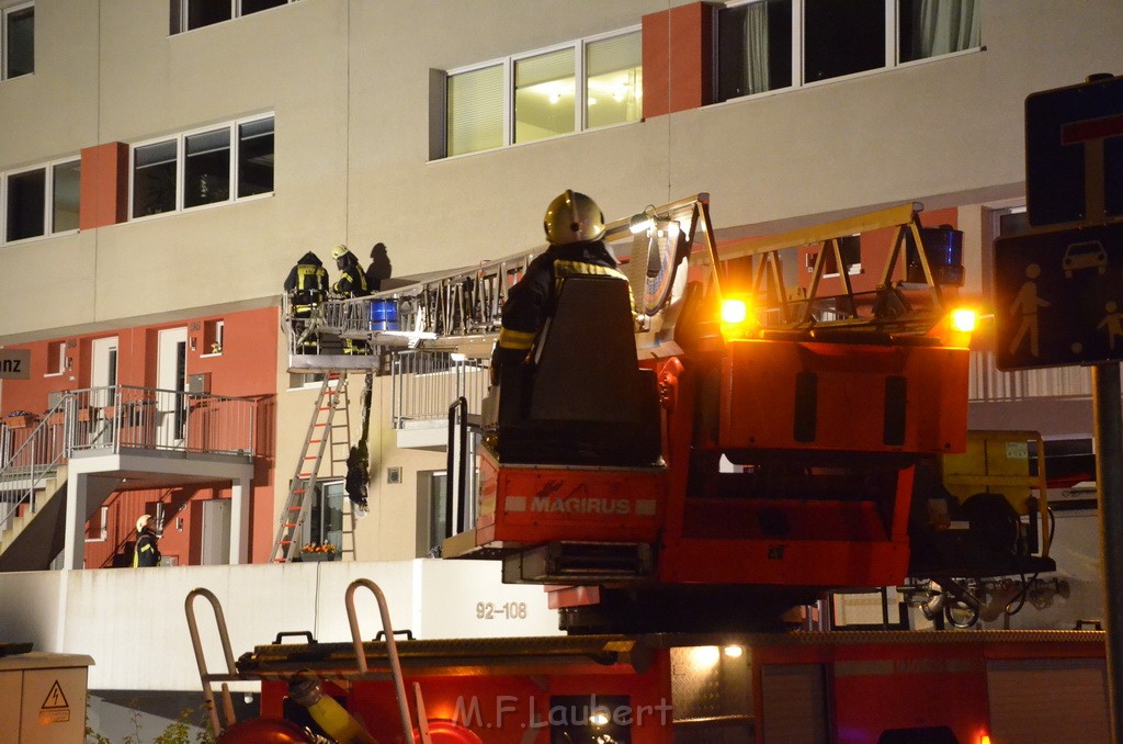 Feuer Koeln Porz Wahn Am Bahnhof P158.JPG - Miklos Laubert